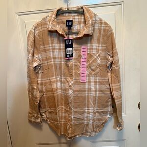 GAP Women’s Beige Plaid Flannel Shirt